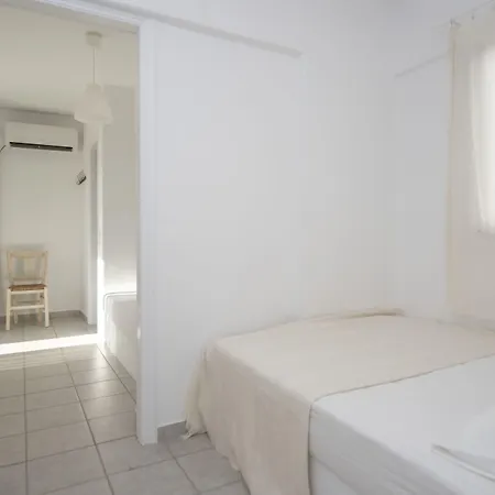 Cleopatra Seaside Homes Paros Hotel 3*