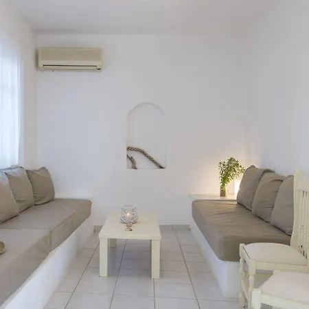 Cleopatra Seaside Homes Paros 3*