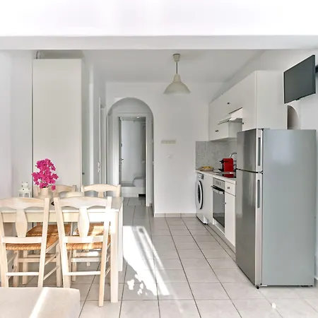 Cleopatra Seaside Homes Paros 3*