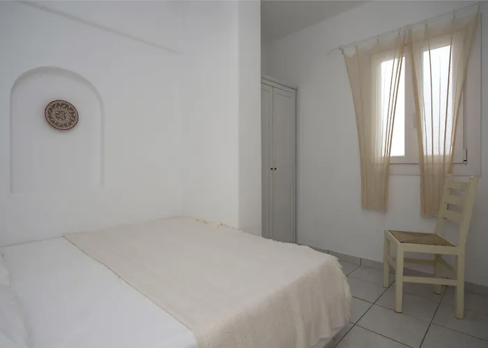 Cleopatra Seaside Homes Paros